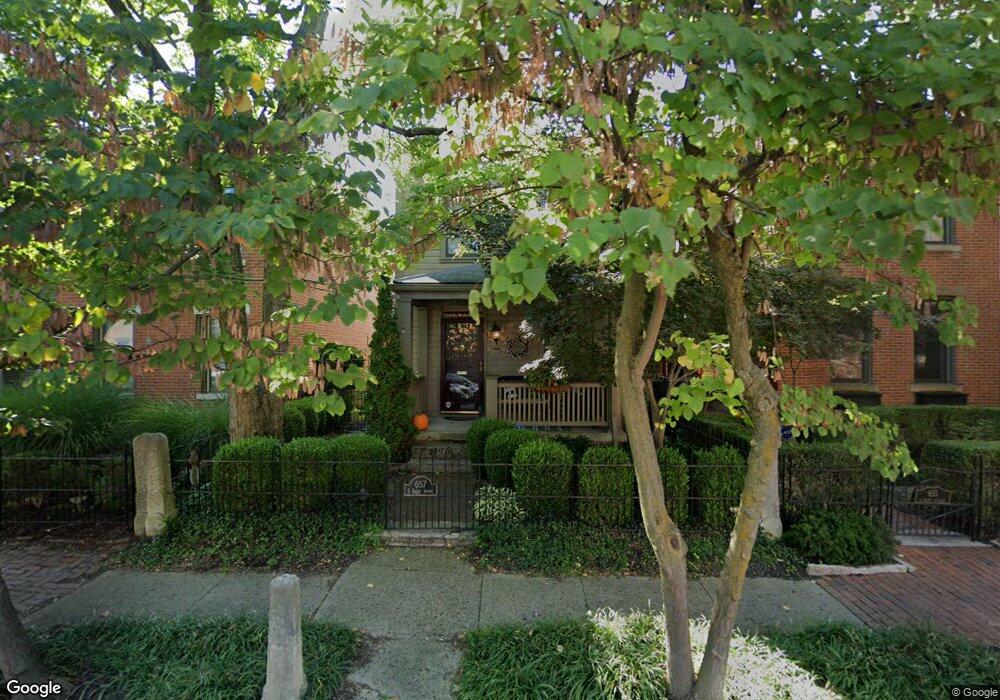 657 S Grant Ave, Columbus, OH 43206 - photo 1