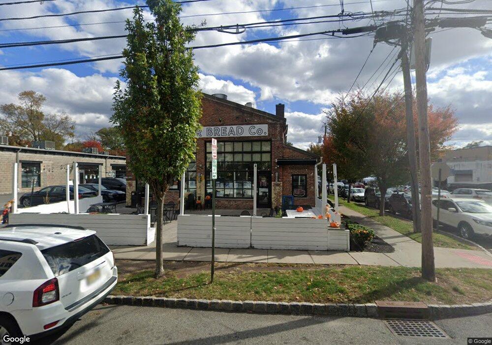 16 Label St unit E, Montclair, NJ 07042 - photo 1