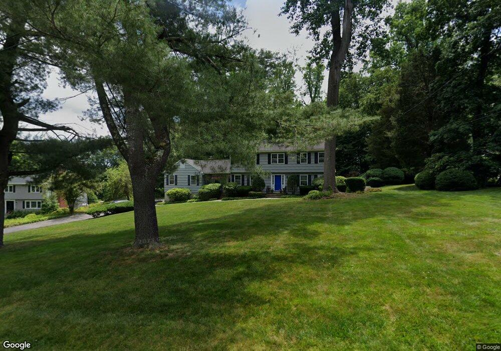 121 Sweet Briar Rd, Stamford, CT 06905 - photo 1