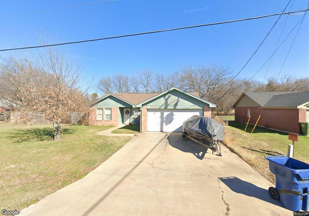 701 Shady Grove Ct, Granbury, TX 76049 - photo 1