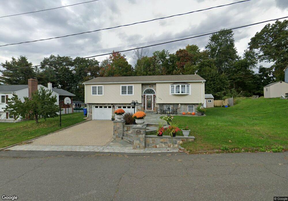 199 Dellwood Dr, Waterbury, CT 06708 - photo 1