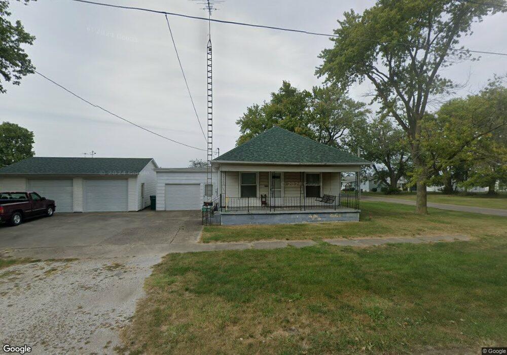 700 Piatt Ave, Mattoon, IL 61938 - photo 1