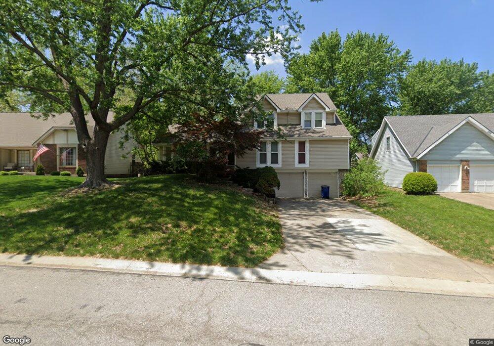 10584 Noland Rd, Lenexa, KS 66215 - photo 1