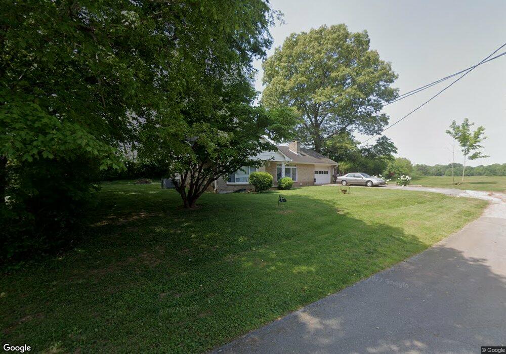 704 Darrell Ave, Franklin, KY 42134 - photo 1