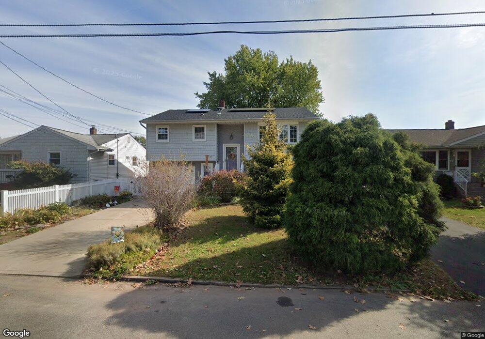 25 Austin St, Sewaren, NJ 07077 - photo 1