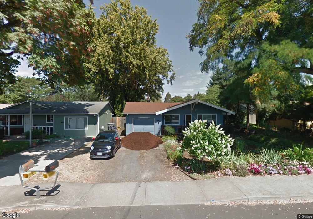 637 NW 3rd Ave, Canby, OR 97013 - photo 1