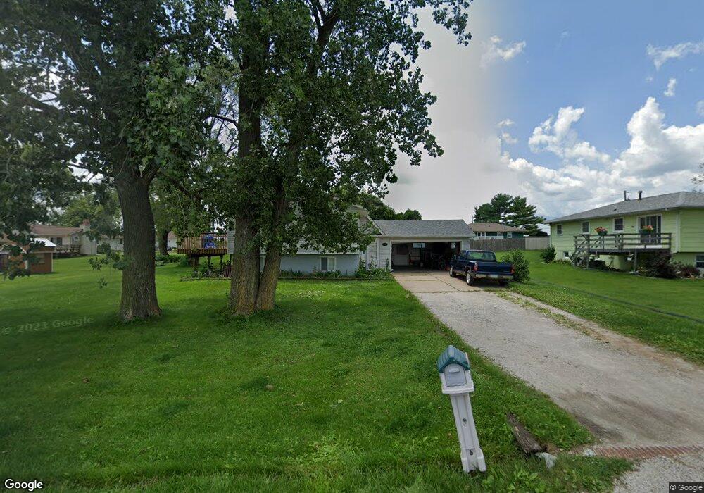 4722 Montana Ave, Davenport, IA 52806 - photo 1