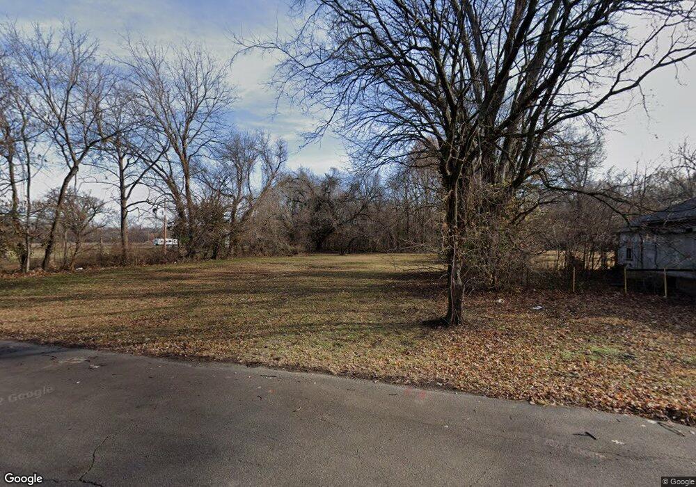 417 N 12th St, Parsons, KS 67357 - photo 1