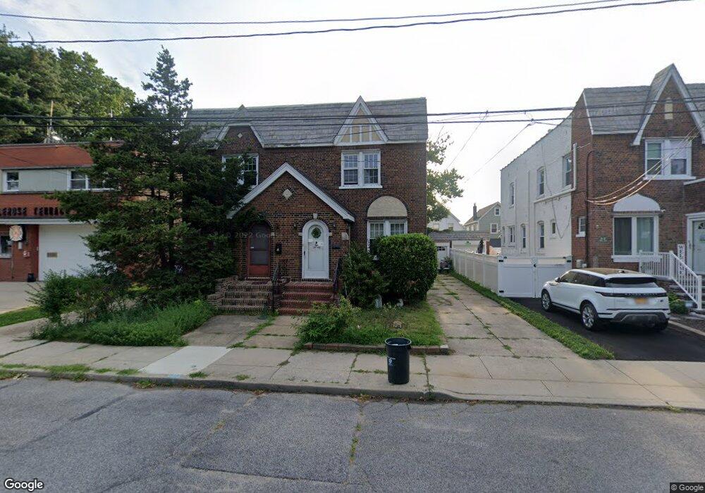 9445 243rd St, Floral Park, NY 11001 - photo 1