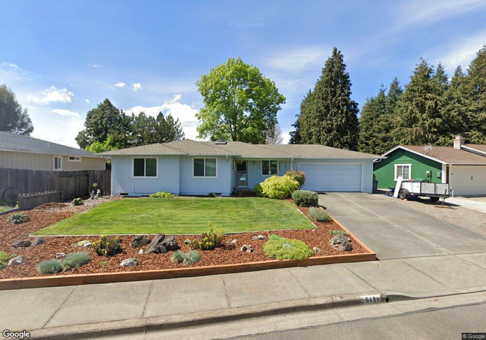 548 Glenn Way, Central Point, OR 97502 - photo 1