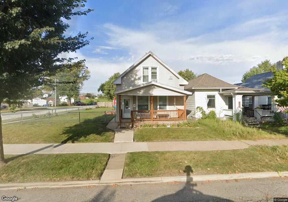 1224 K St SW, Cedar Rapids, IA 52404 - photo 1
