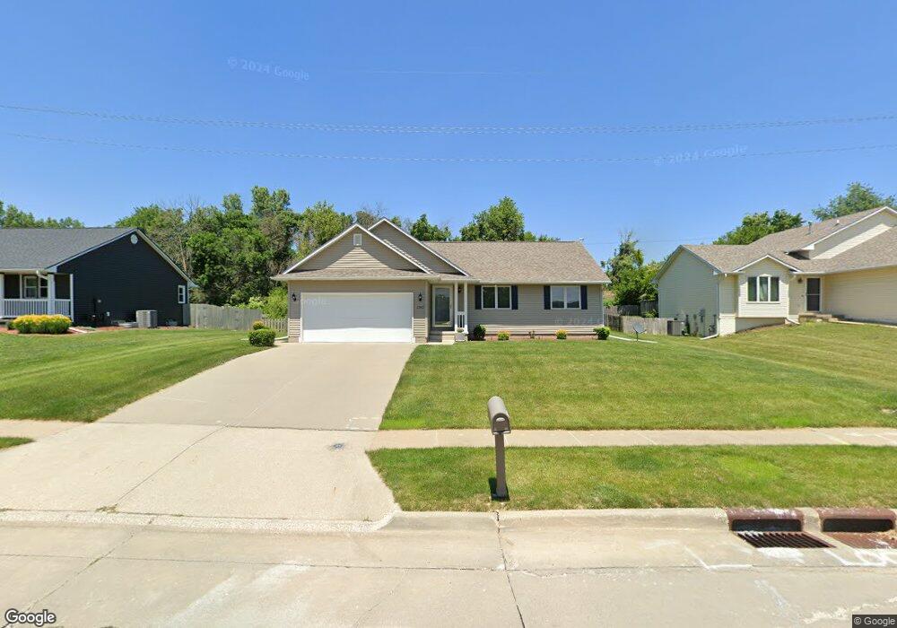 2342 E Marion St, Des Moines, IA 50320 - photo 1