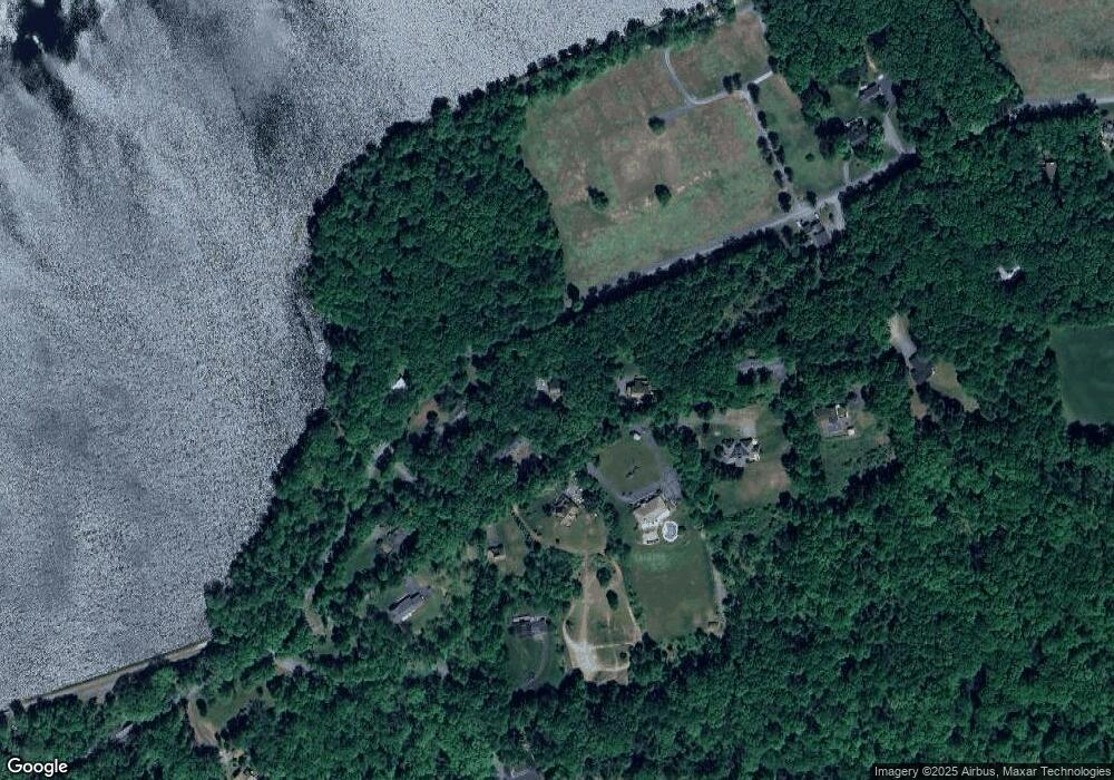 1423 Sunset Ln, Stroudsburg, PA 18360 - photo 1