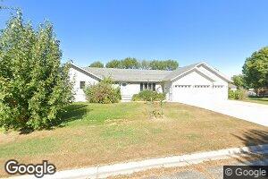 409 W Adams Ave, Mahnomen, MN 56557