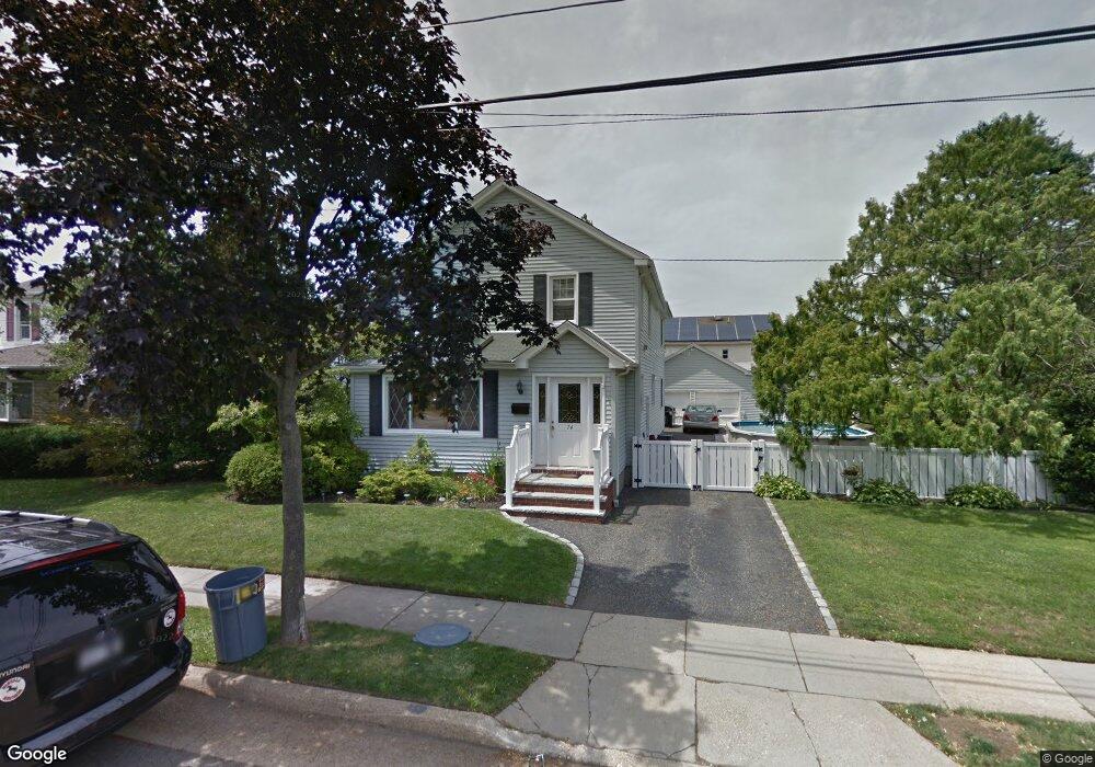 74 Jerome Ave, Mineola, NY 11501 - photo 1
