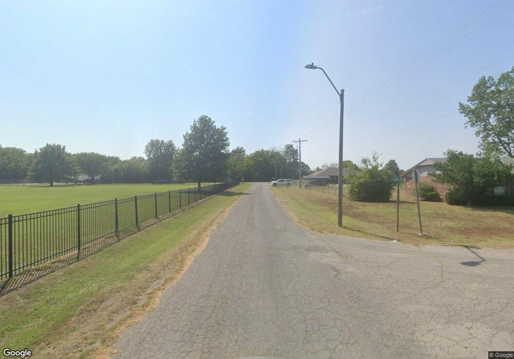 401 N Dakota Ave, Haskell, OK 74436 - photo 1