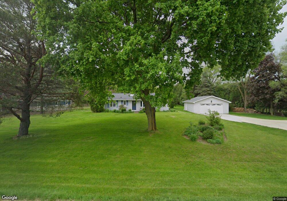 7542 Kettle View Dr, West Bend, WI 53090 - photo 1