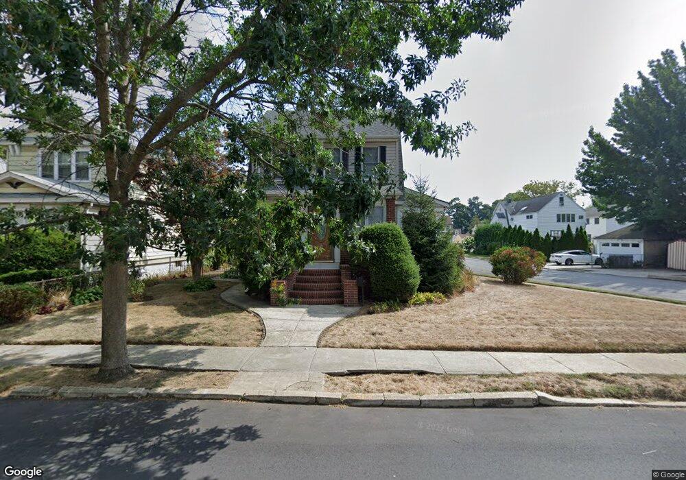 121 Cambridge St, Valley Stream, NY 11581 - photo 1