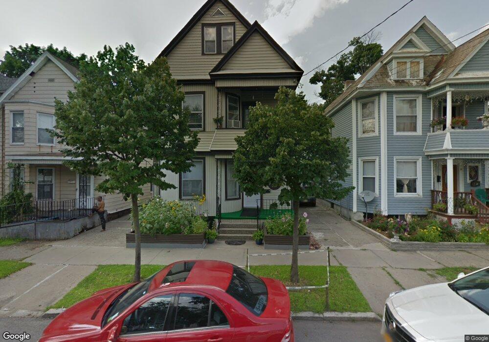 65 Mcclellan St, Schenectady, NY 12304 - photo 1