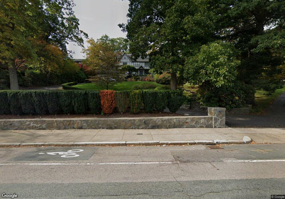 34 Beacon St, Chestnut Hill, MA 02467 - photo 1