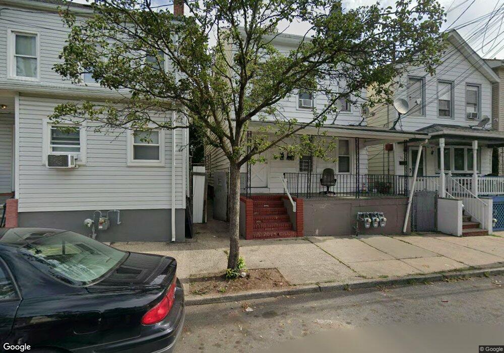305 Townsend St, New Brunswick, NJ 08901 - photo 1