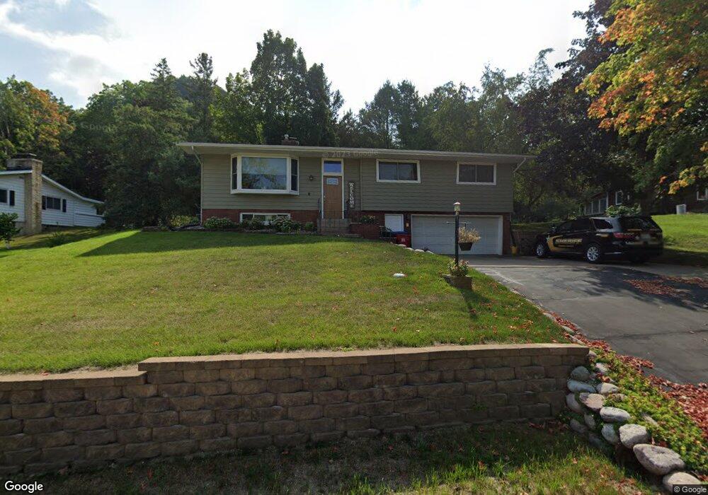 22154 Pinecrest Rd, Winona, MN 55987 - photo 1
