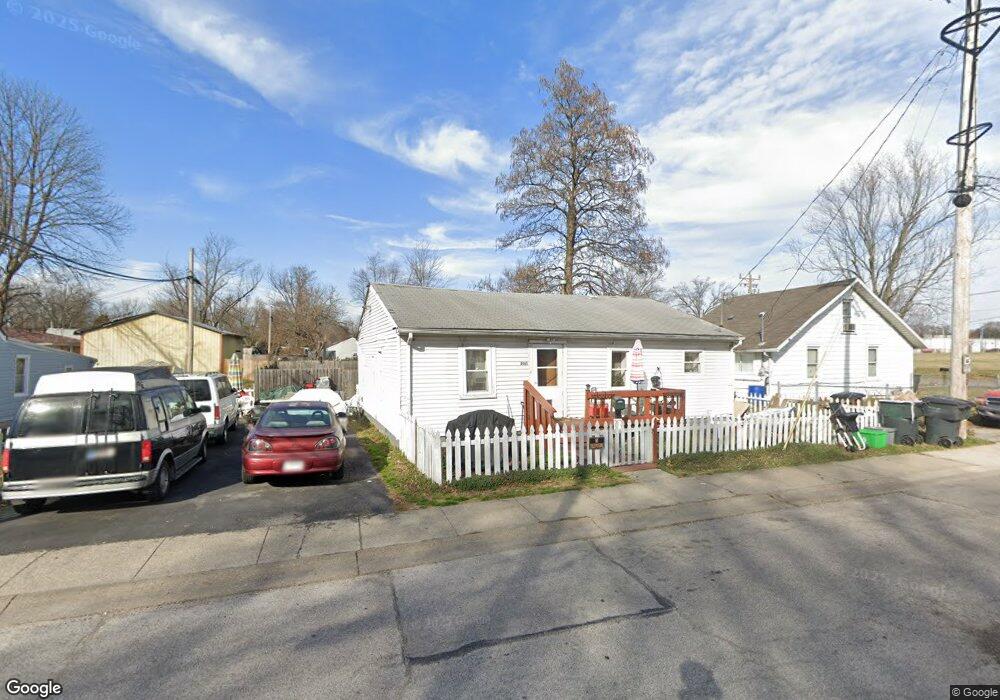 2010 Jaycee Dr, New Albany, IN 47150 - photo 1