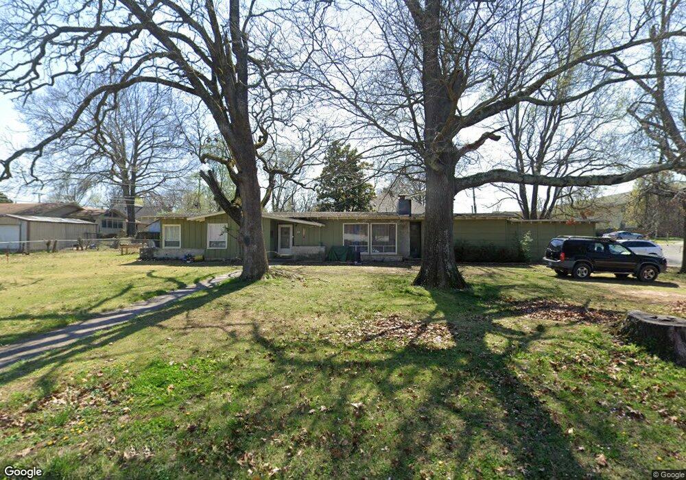 600 Victor St, Tahlequah, OK 74464 - photo 1