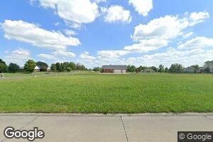 4132 Summer Oak Dr, Smithton, IL 62285