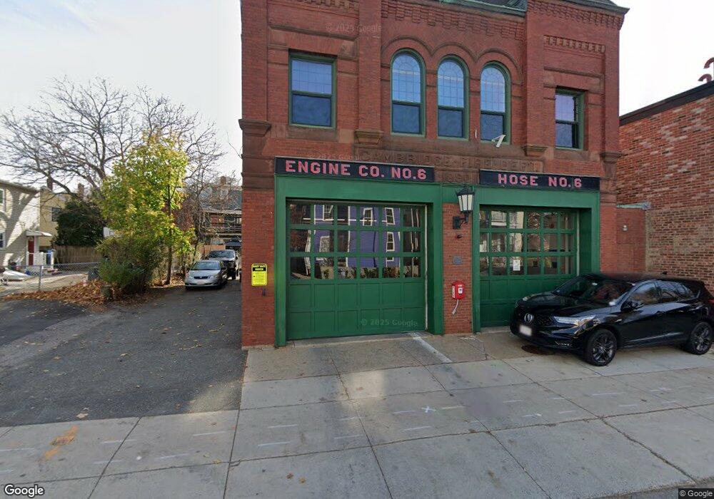 176 River St unit 3, Cambridge, MA 02139 - photo 1