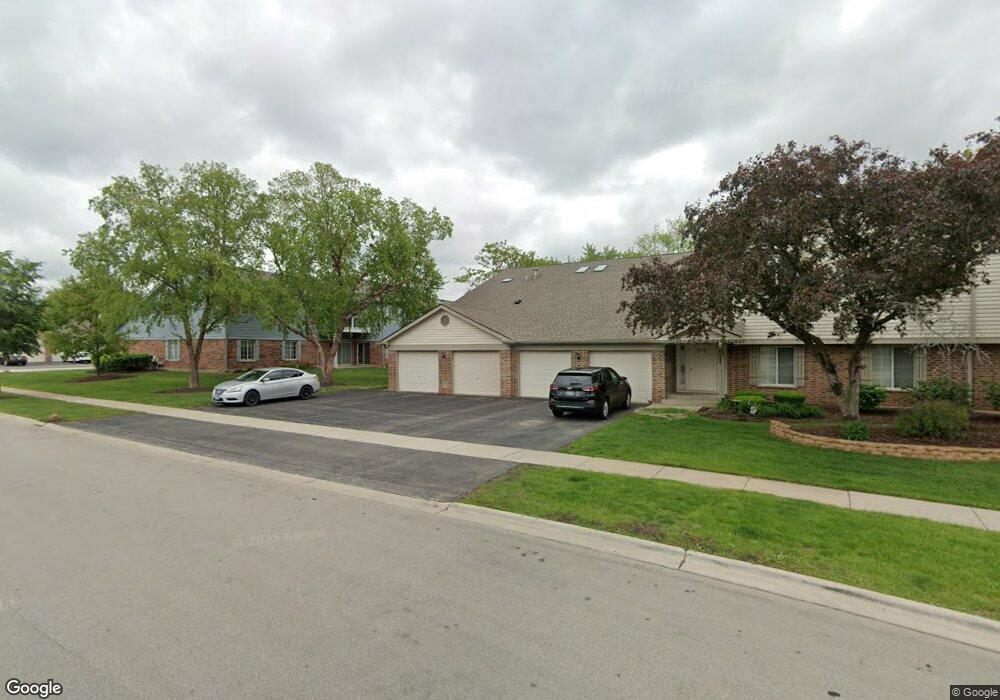 1523 Commodore Ln, Schaumburg, IL 60193 - photo 1