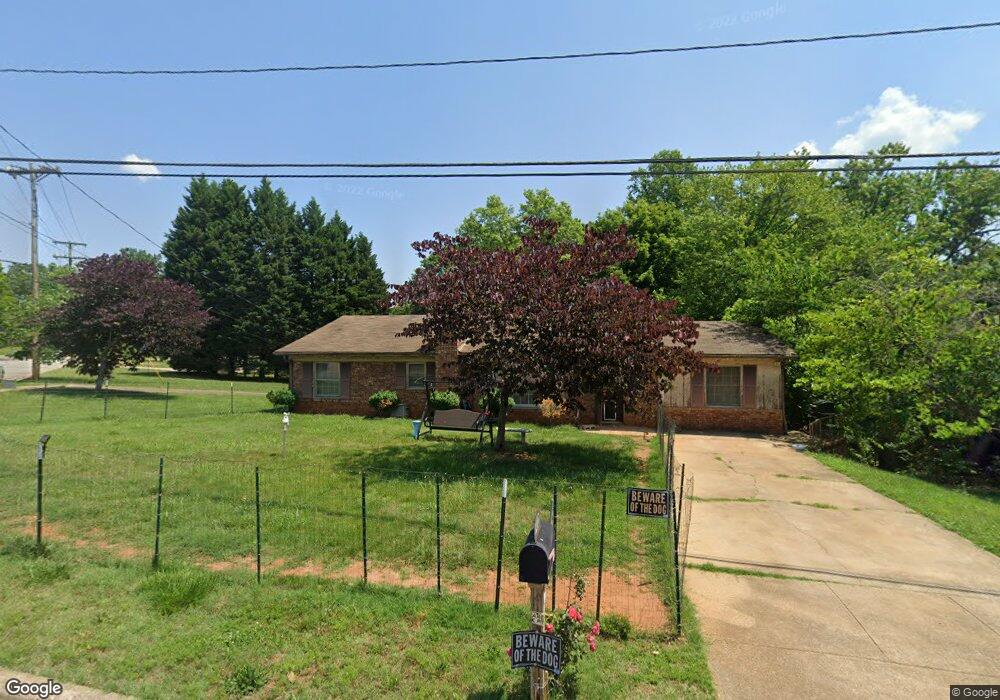 702 Holland Dr, Statesville, NC 28677 - photo 1