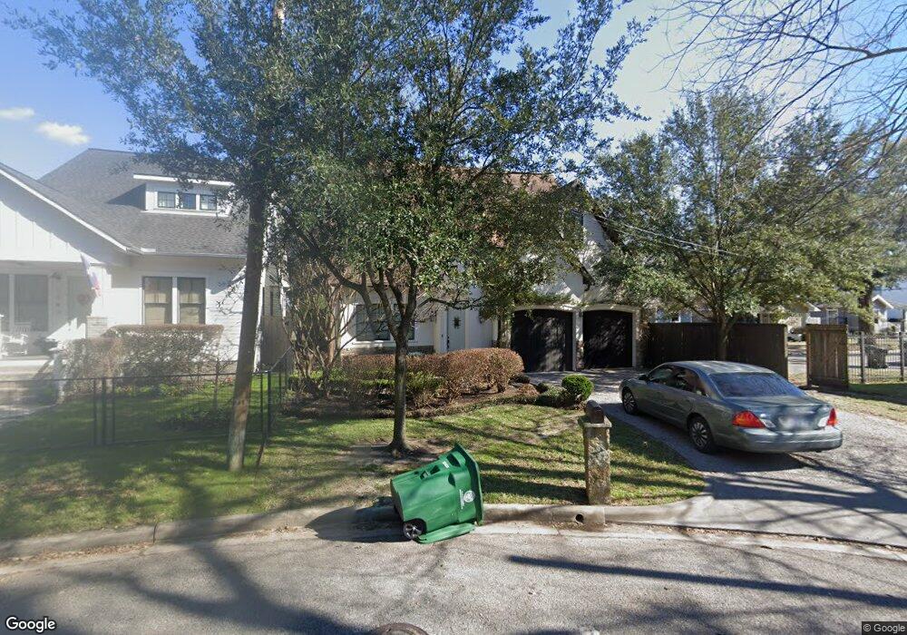 104 Moss St, Houston, TX 77009 - photo 1
