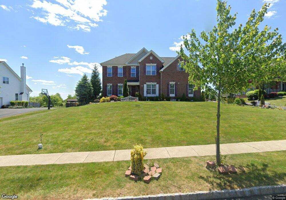 4624 Strouse Ln, Doylestown, PA 18902 - photo 1