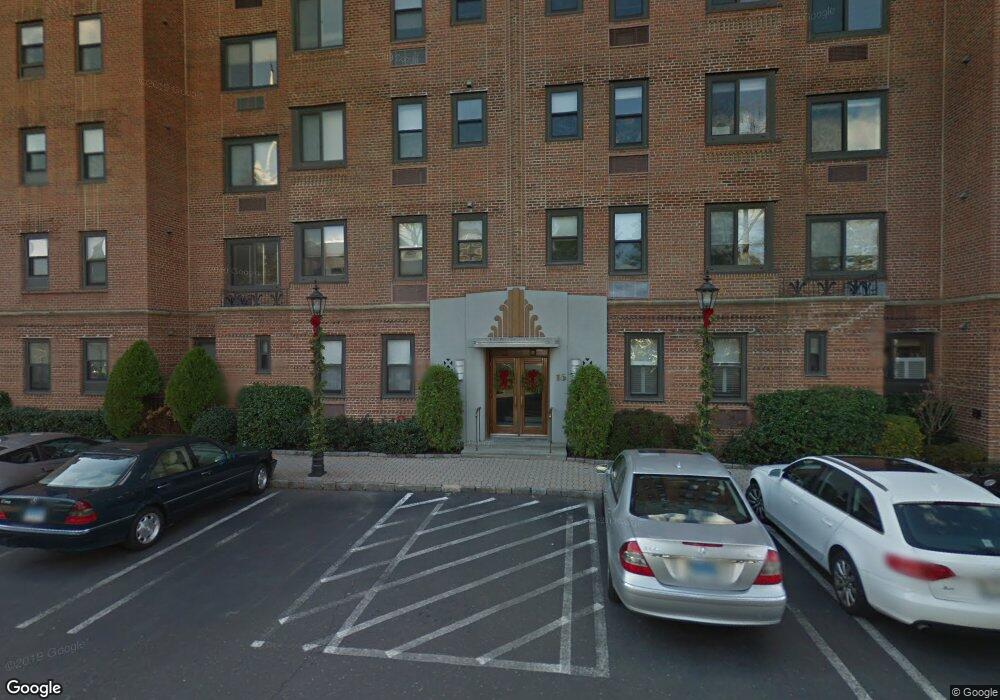 15 Lafayette Ct unit 3C, Greenwich, CT 06830 - photo 1