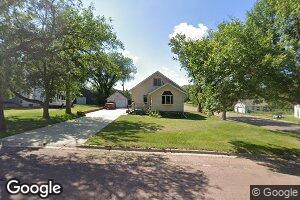 303 Barrett Ave S, Wessington Springs, SD 57382
