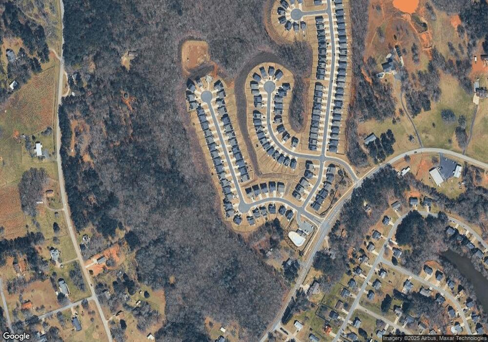 158 Hackberry Ave, Commerce, GA 30529 - photo 1