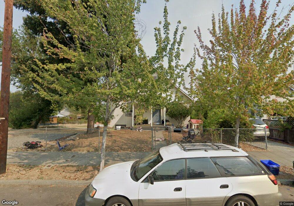 1219 E 11th St, the Dalles, OR 97058 - photo 1