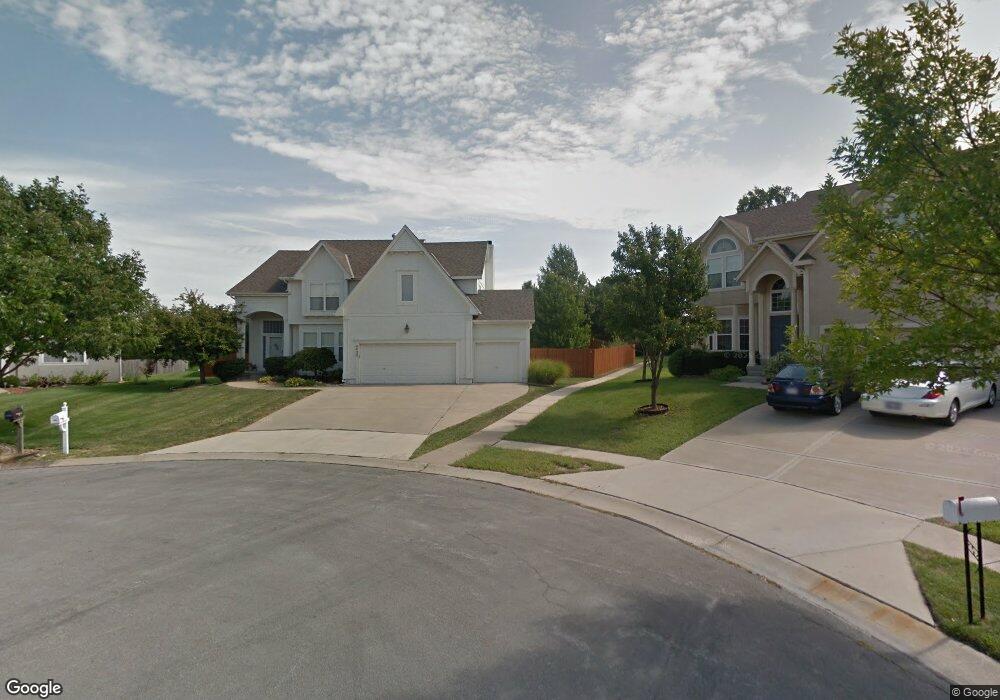 9423 Swarner Dr, Lenexa, KS 66219 - photo 1