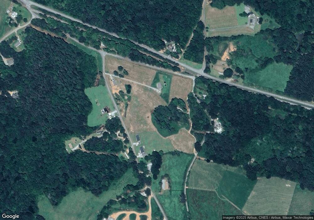 174 Isbell Rd, Eastanollee, GA 30538 - photo 1