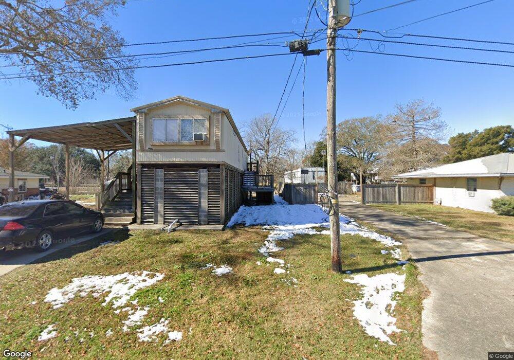 306 Laurence St, Delcambre, LA 70528 - photo 1