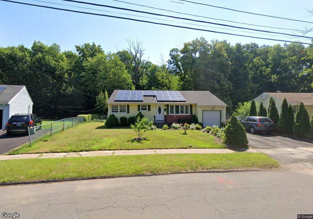 147 E Harold St, Bloomfield, CT 06002 - photo 1