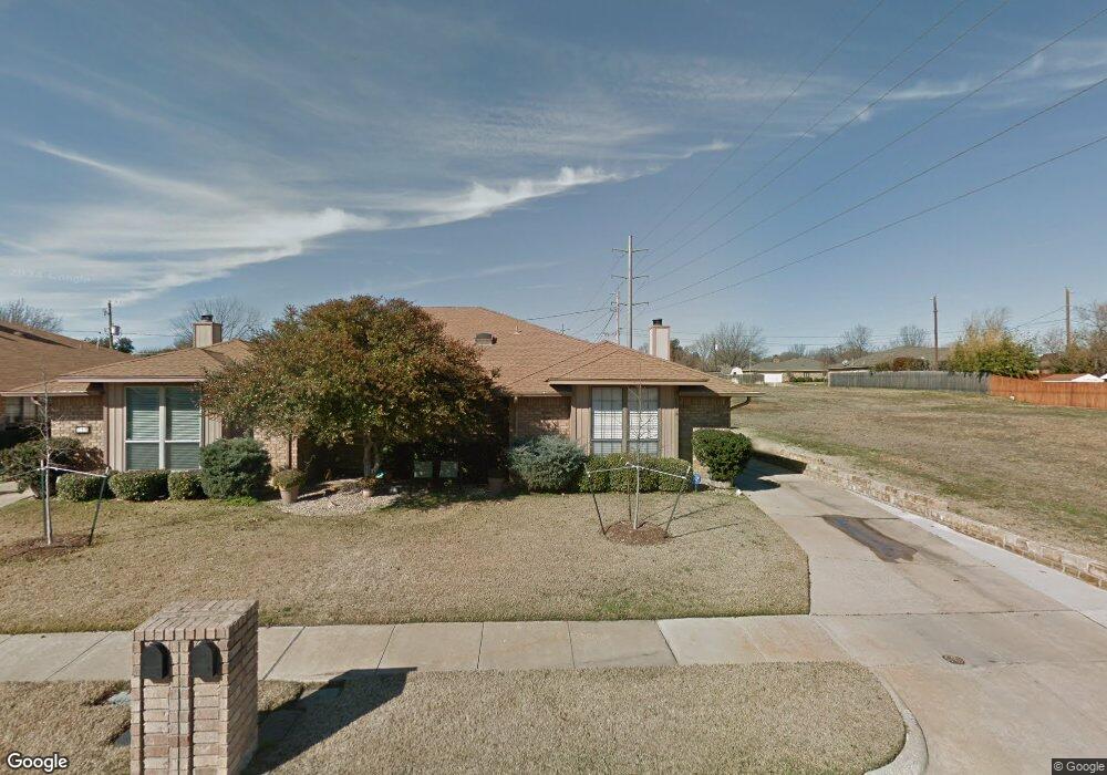 208 Mountainview Dr, Hurst, TX 76054 - photo 1