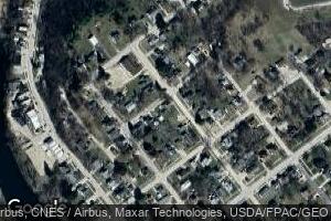 207 3rd St NE, Elkader, IA 52043
