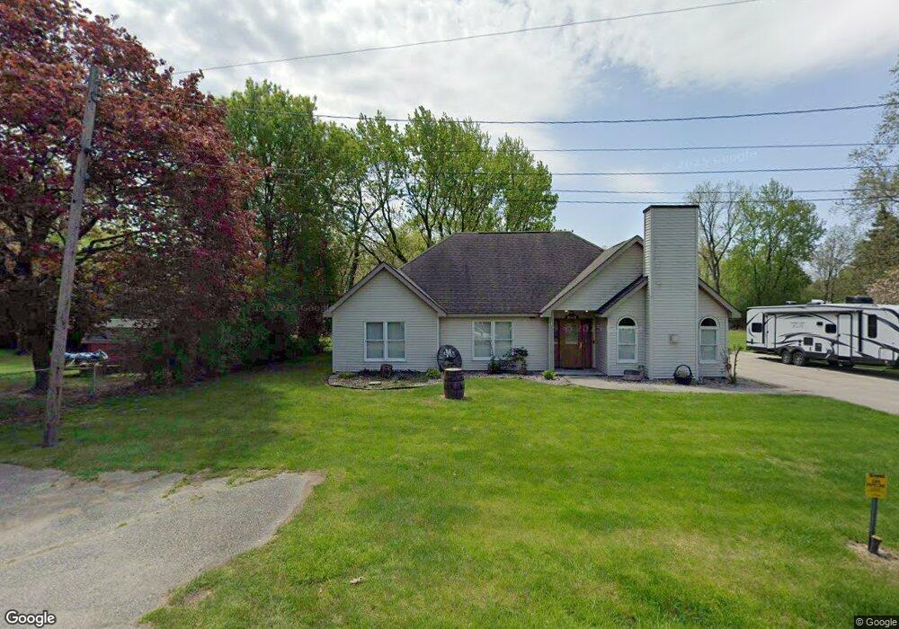 1401 Lynton Ave, Flint, MI 48507 - photo 1