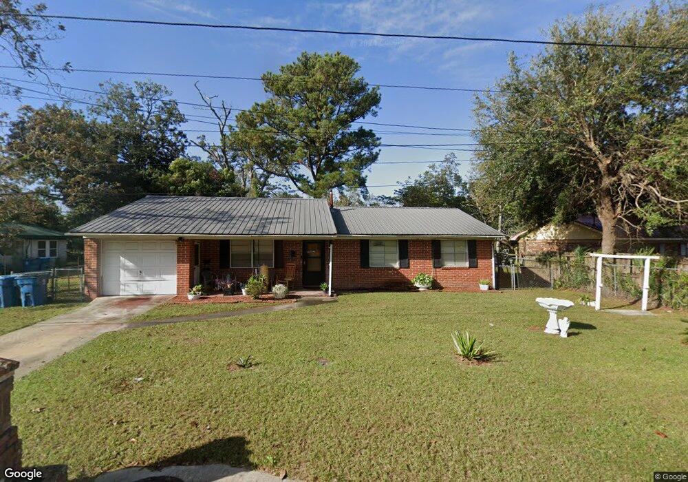 2307 Bartow St, Brunswick, GA 31520 - photo 1