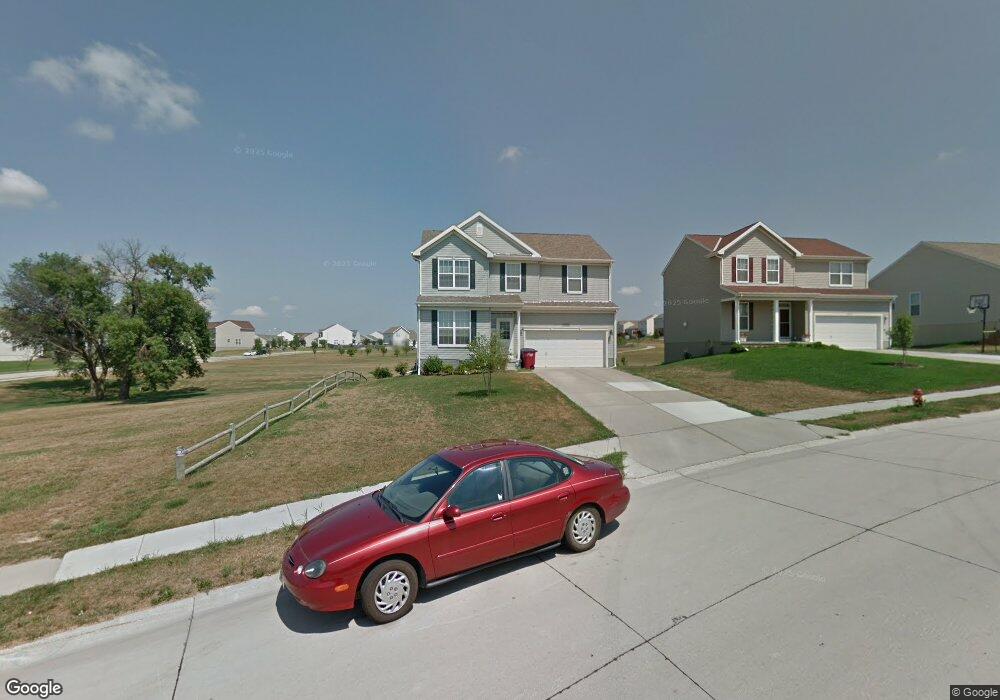1006 Summit Ridge Dr, Papillion, NE 68046 - photo 1
