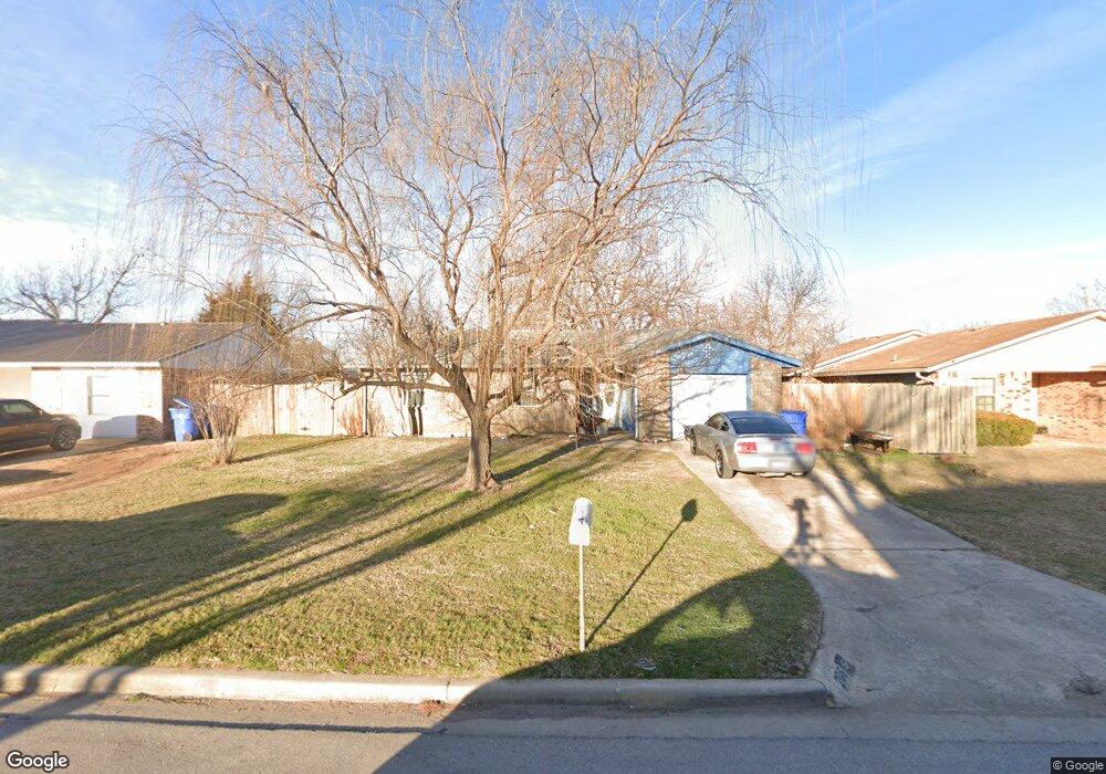 206 Deer Dr, Cache, OK 73527 - photo 1