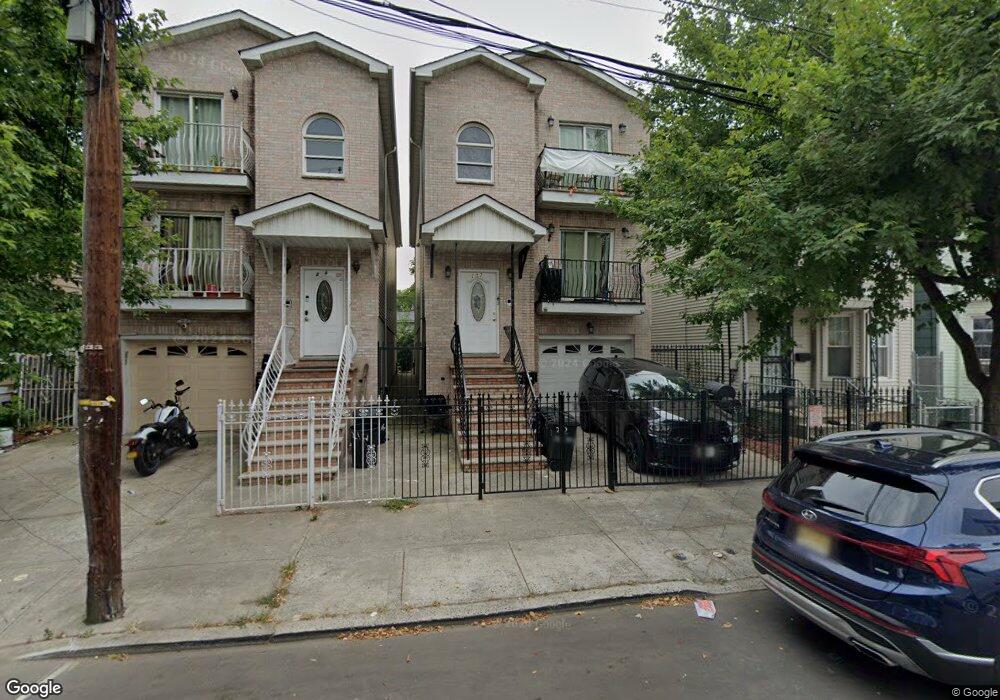 212 Freeman Ave, Jersey City, NJ 07306 - photo 1