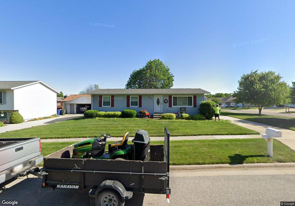 3931 Del Matro Rd, Waterloo, IA 50701 - photo 1